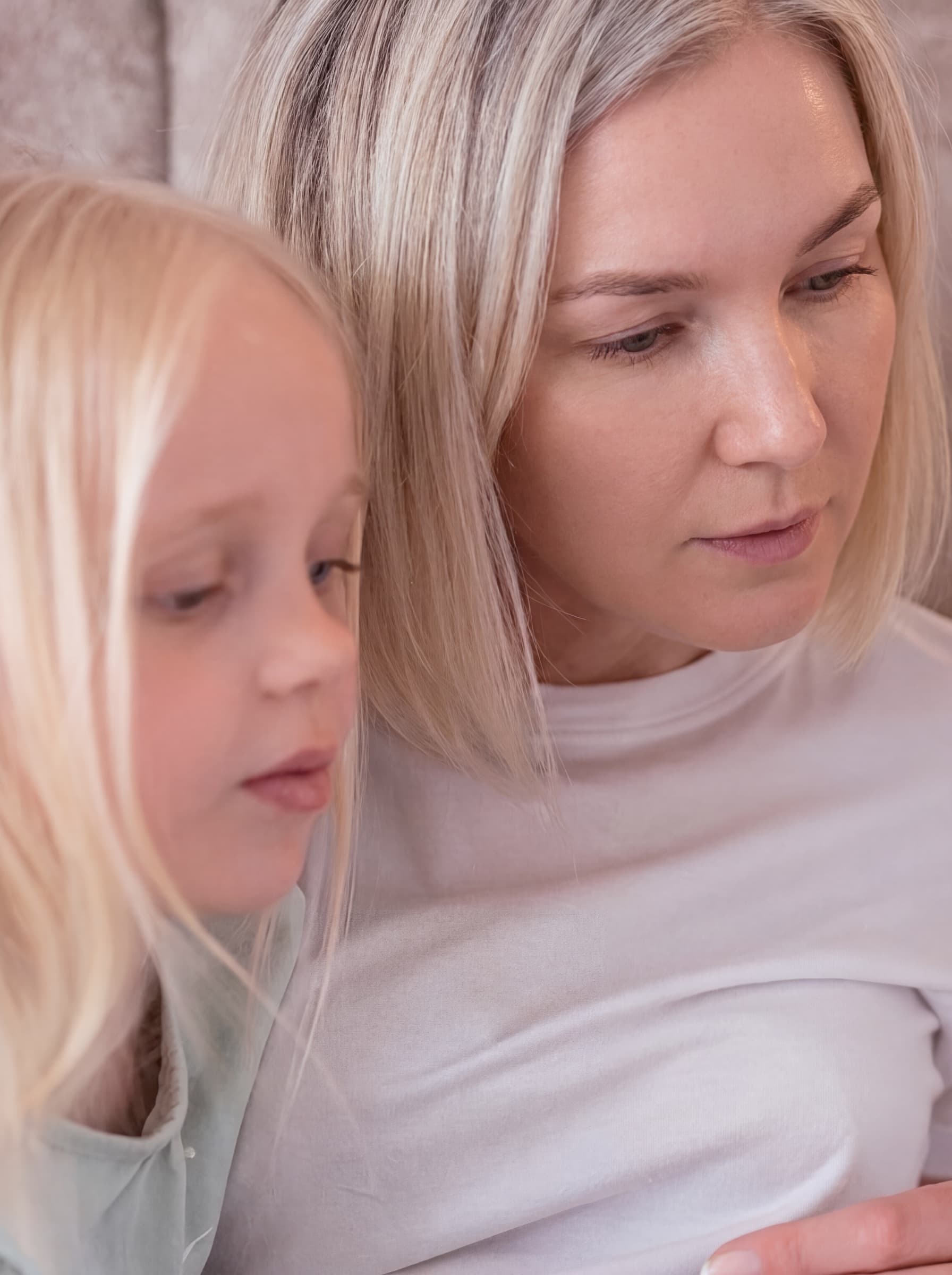Patiente de plus de 45 ans avec sa petite-fille, Vision Laser Genève